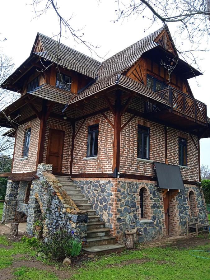 Fleur Bleue & The Timber Frame Bed and Breakfast Heidelberg  Exteriör bild